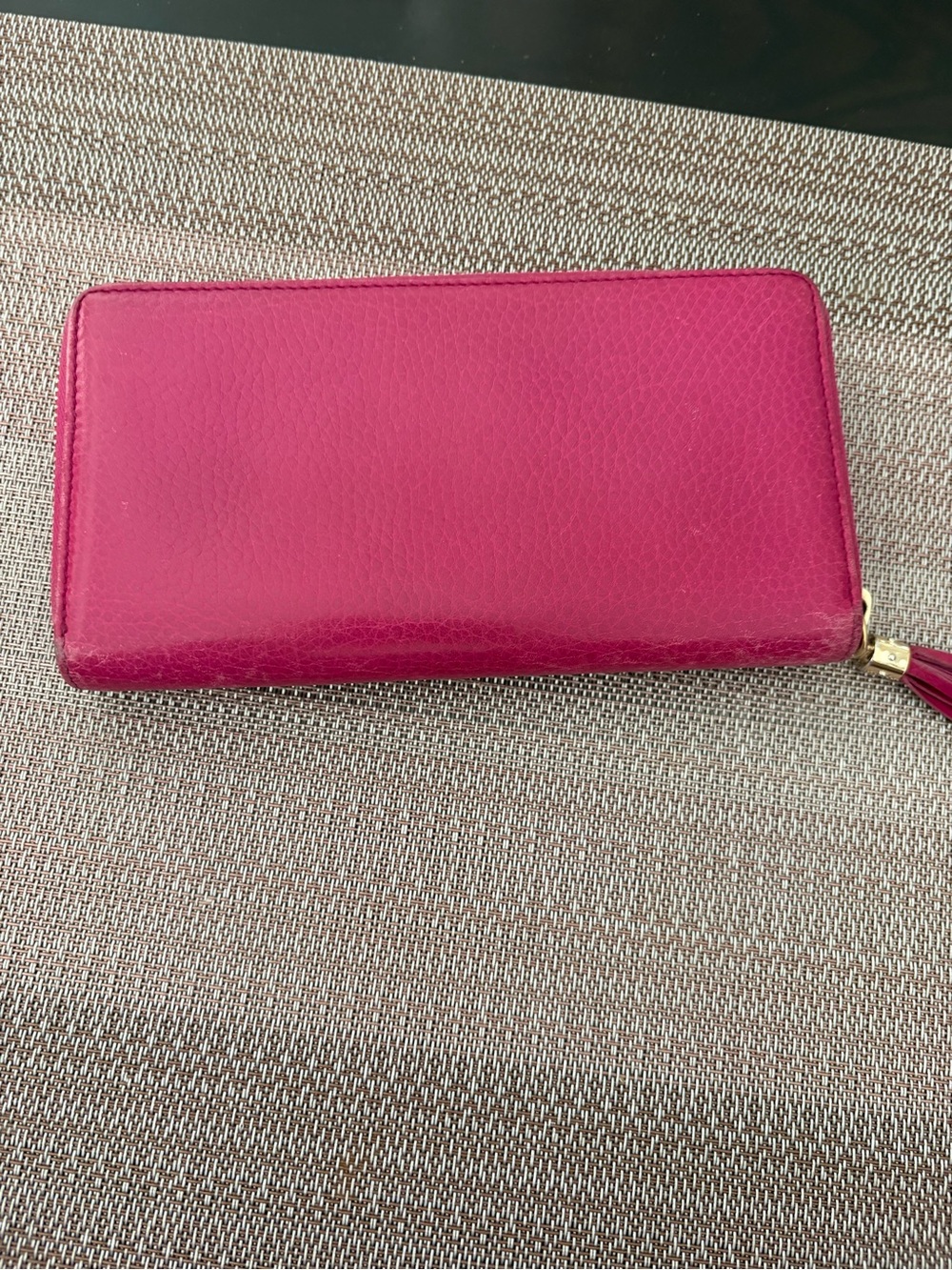Authentic Gucci Soho Zip Around Long Wallet Pink Pebbled Leather Tassel - Picture 2 of 10